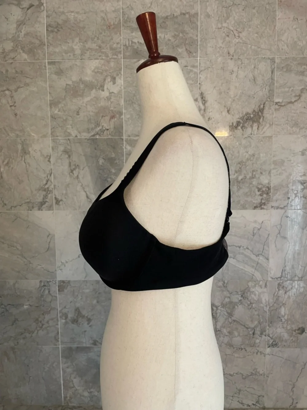 Victoria’s Secret Body Lined Perfect Coverage Bra